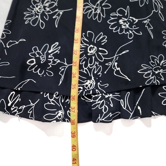 𝅺MAGGY London  Black Floral Mini Dress - Picture 4 of 7